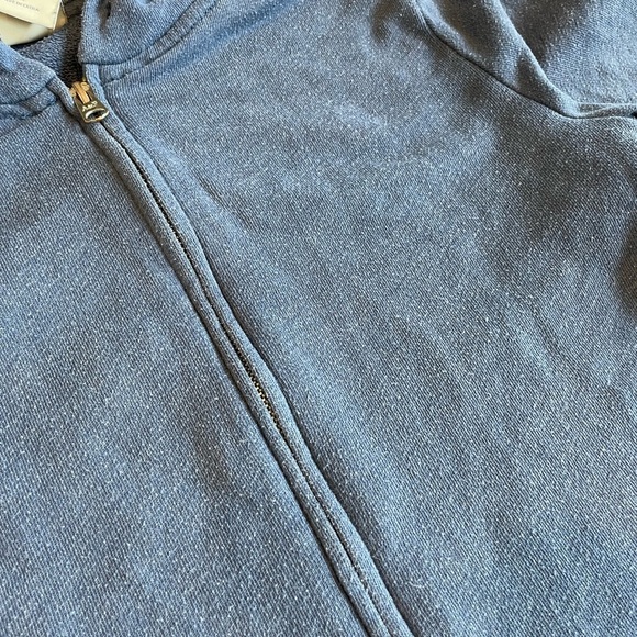 Abercrombie & Fitch Women’s Blue Zippered Hoodie, size medium - Picture 3 of 6